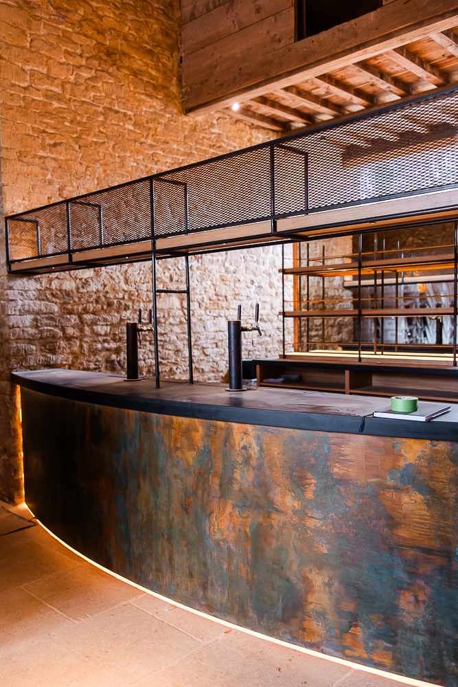The bar in Ivy Lodge Cirencester 